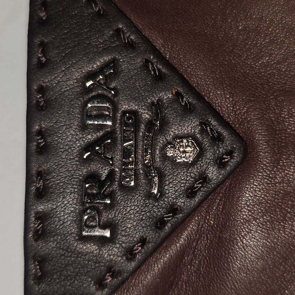 Prada Fig Nappa Gloves Size: 7 Color: Cacao Vintage & Authentic - Picture 4 of 16